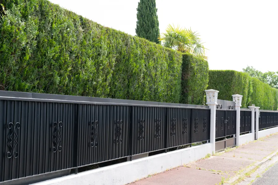 Preparing Your Property for a Successful Fence Installation Cleveland, TX