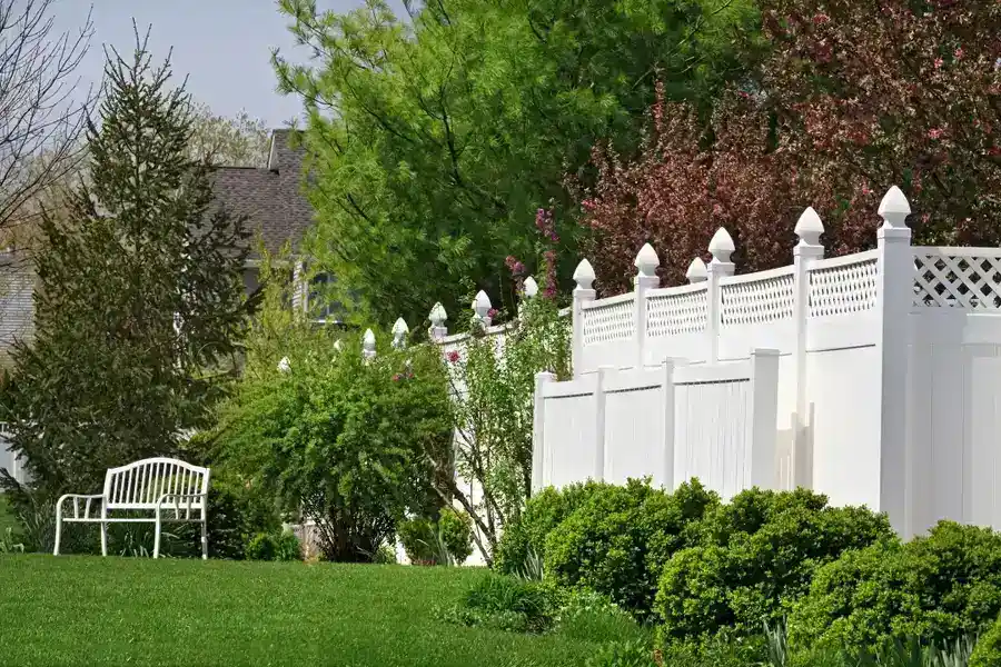 Reliable Vinyl Fence Installation in Cleveland, TX